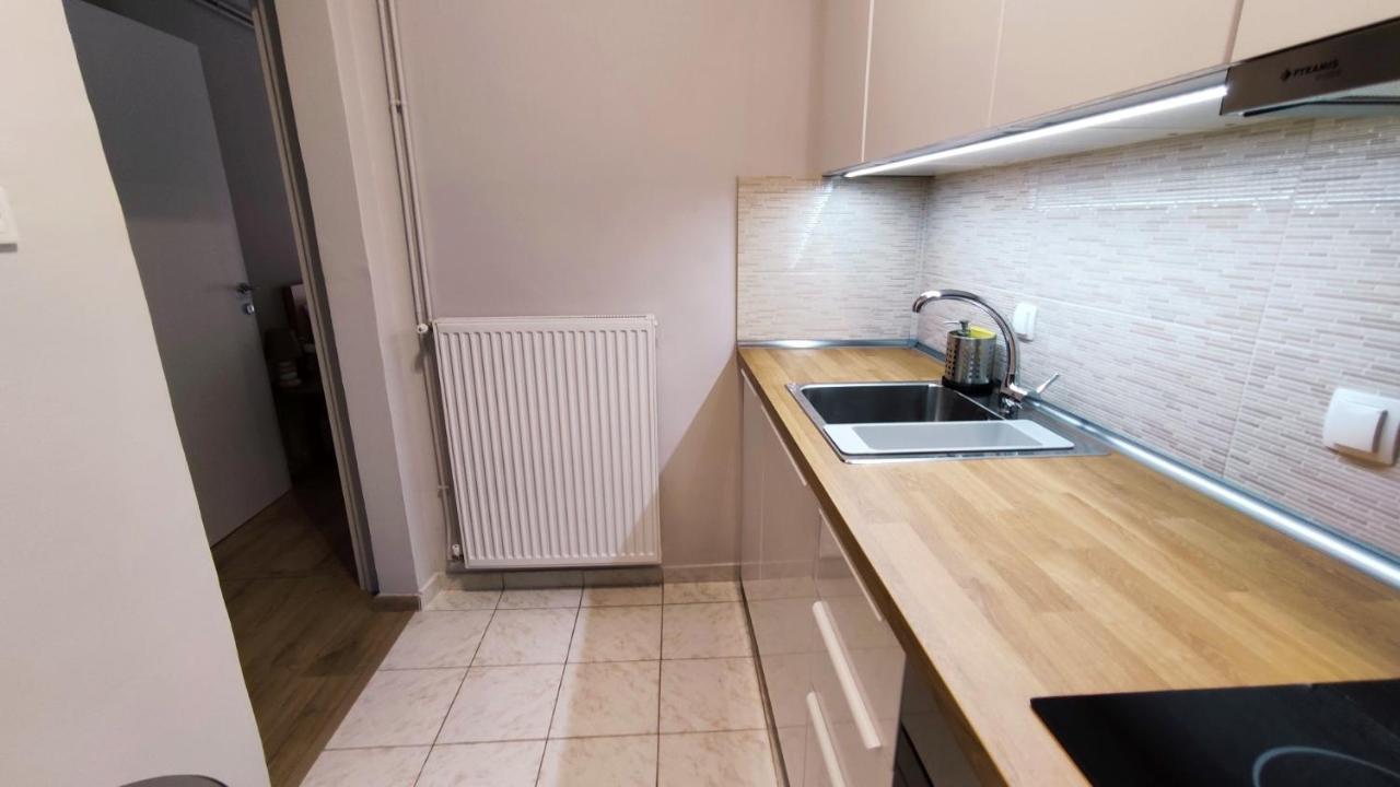 Project Leni 239 Apartment